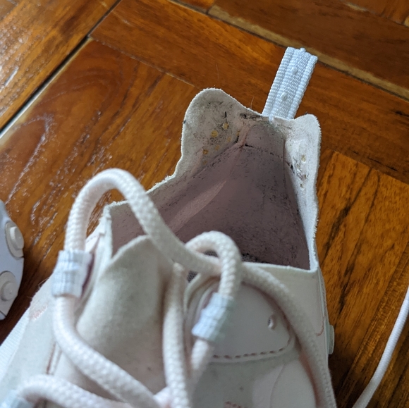 Nike Element 55 in Pale Pink - Picture 3 of 4